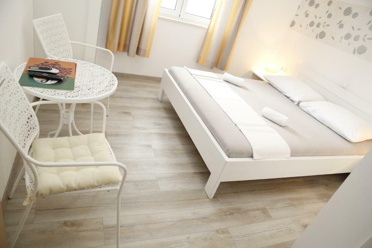Apartments Gabrijel فوديس الغرفة الصورة